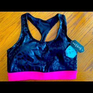 Amazing Lularoe “Rise” sports bra top